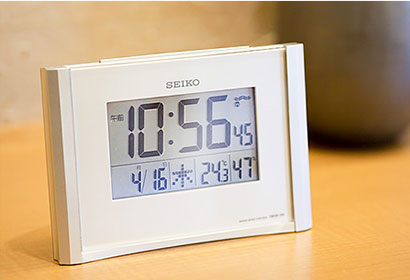 温度・湿度計付き目覚まし時計