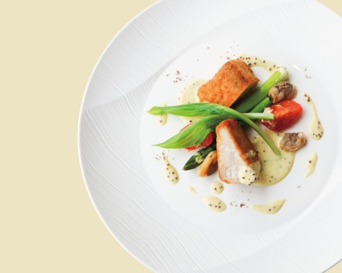 鰆のパネ 浅利クリームソース